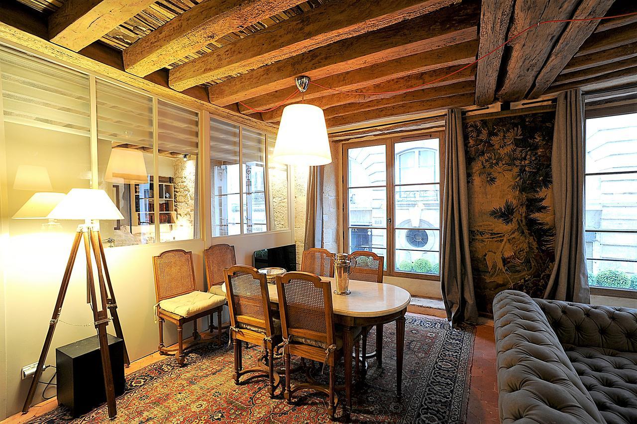 Beautiful Apartment In Historical Marais Paris Eksteriør billede