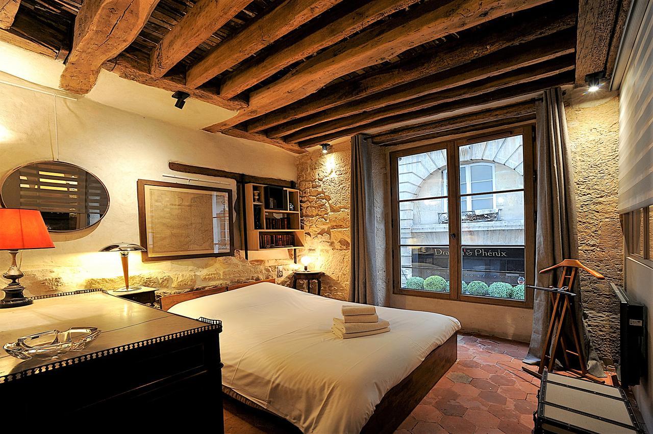 Beautiful Apartment In Historical Marais Paris Eksteriør billede