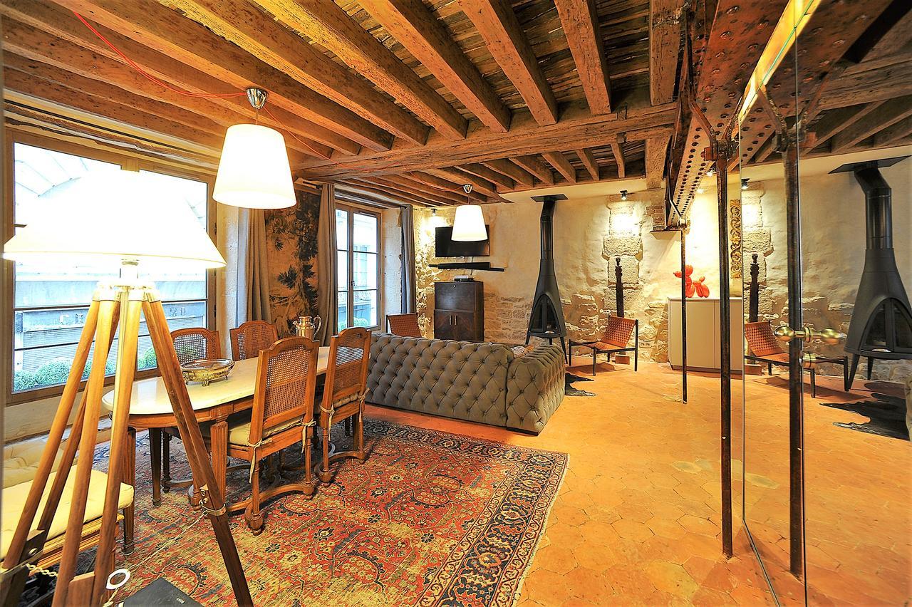 Beautiful Apartment In Historical Marais Paris Eksteriør billede