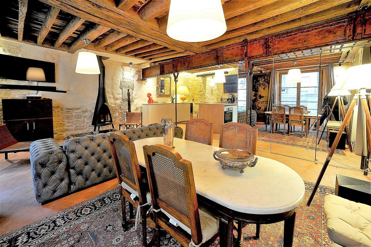 Beautiful Apartment In Historical Marais Paris Eksteriør billede