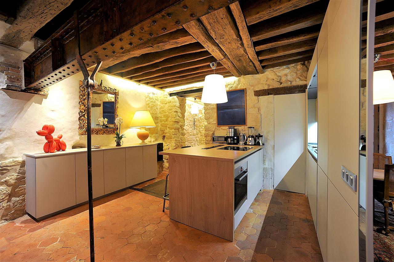 Beautiful Apartment In Historical Marais Paris Eksteriør billede