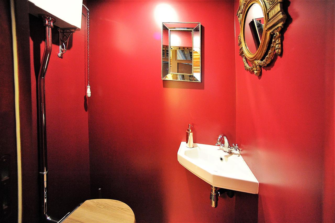 Beautiful Apartment In Historical Marais Paris Eksteriør billede