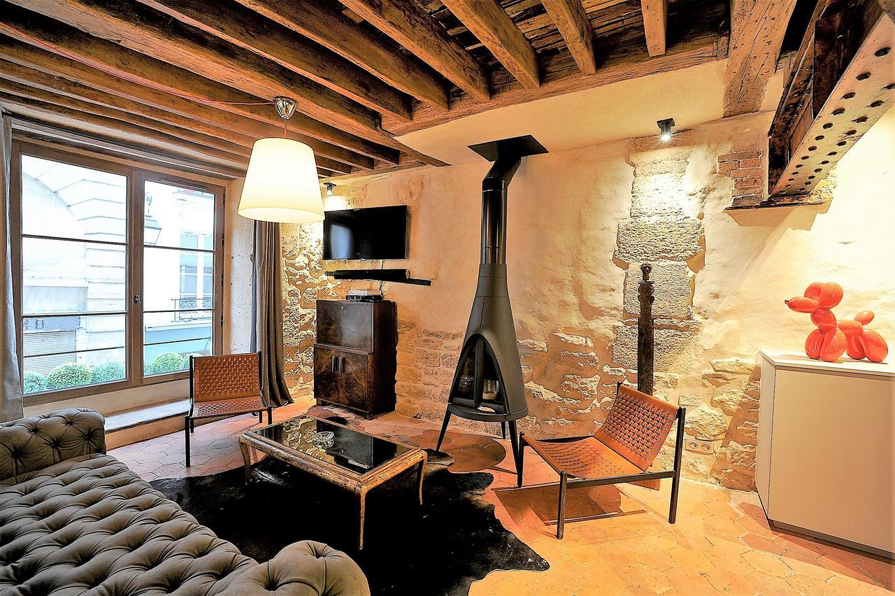 Beautiful Apartment In Historical Marais Paris Eksteriør billede